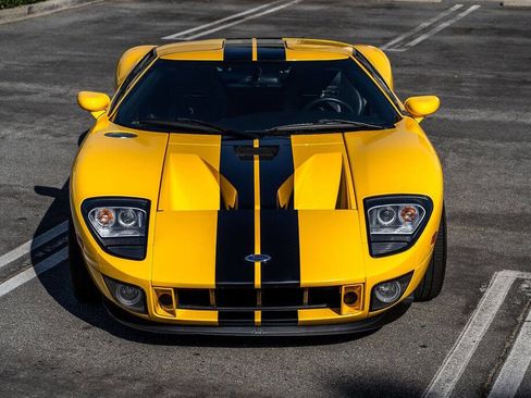 Used 2006 Ford GT image 9