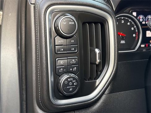 Used 2020 Chevrolet Silverado 1500 High Country image 18