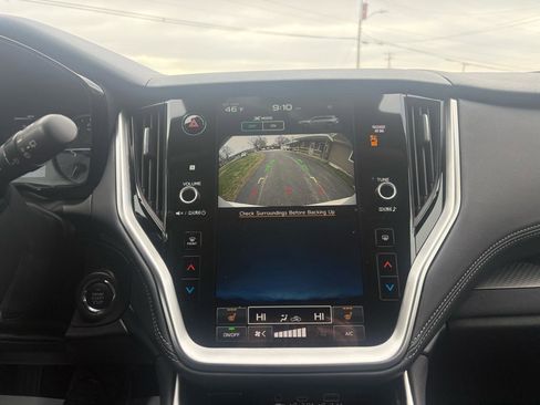 Used 2023 Subaru Outback Premium image 19