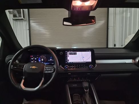 Used 2024 Chevrolet Colorado LT w/ LT Convenience Package III image 33