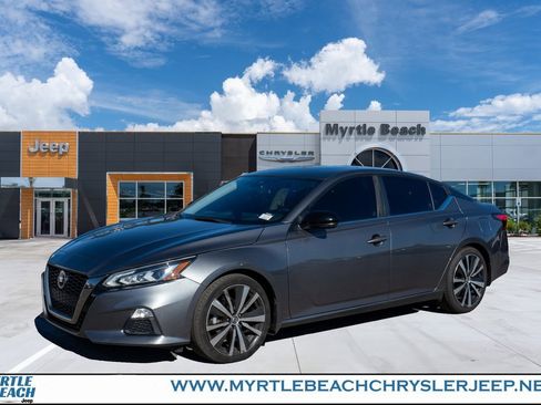 Used 2022 Nissan Altima 2.0 SR image 1