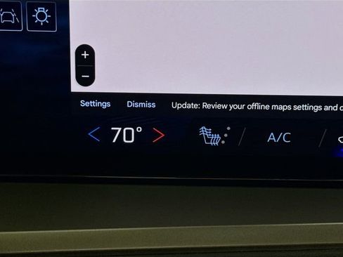 Used 2024 Chevrolet Traverse LT w/ LPO, Floor Liner Package image 22