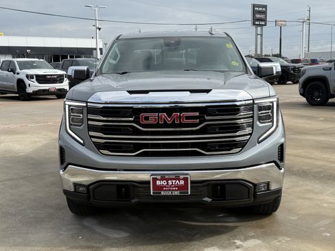 Used 2023 GMC Sierra 1500 SLT w/ SLT Premium Package image 8