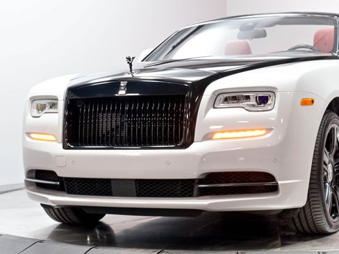 Used 2017 Rolls-Royce Dawn RWD image 84
