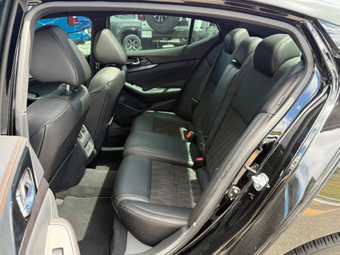 Used 2023 Nissan Maxima SR w/ Sport Mat Group FWD image 20