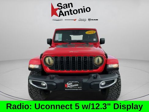 Used 2024 Jeep Gladiator Sport AWD/4WD image 4