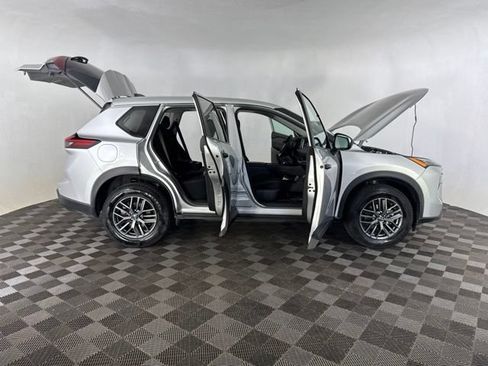 Certified 2024 Nissan Rogue S FWD image 13