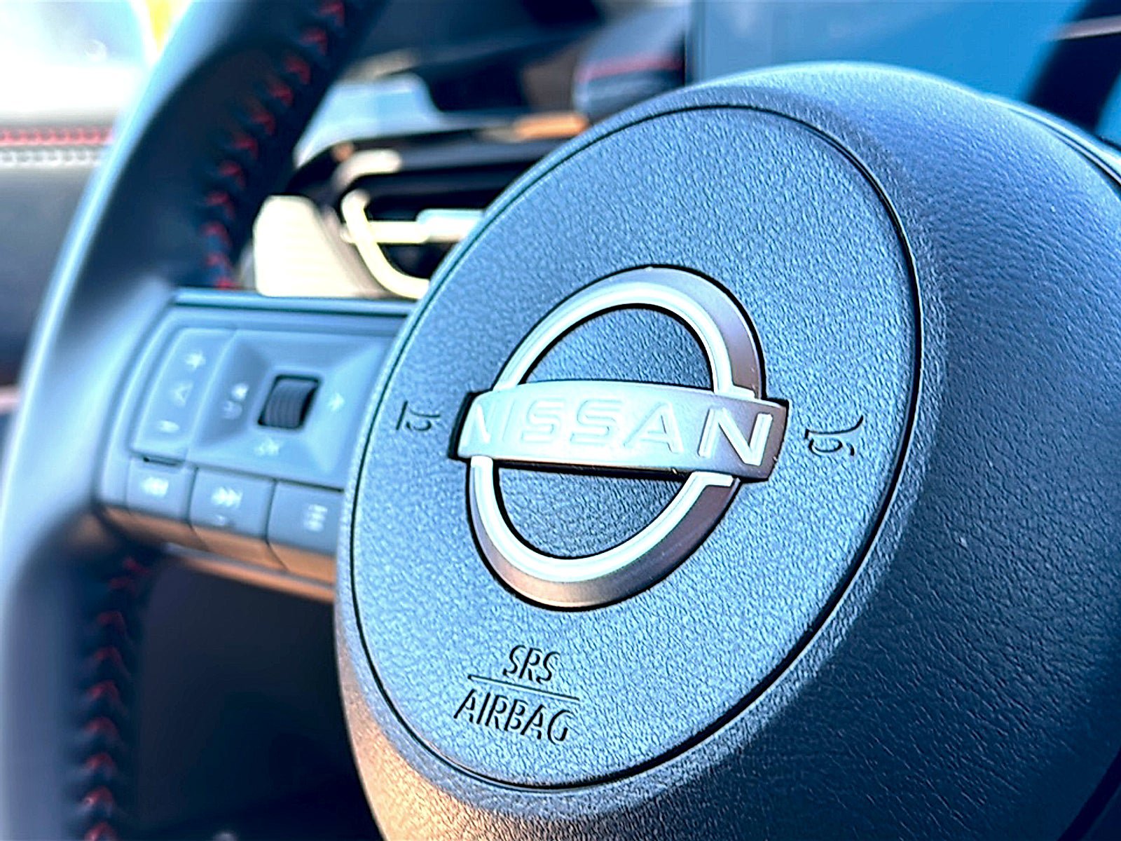 Used 2025 Nissan Kicks SR FWD image 30