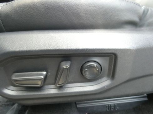 Used 2025 Toyota Tundra Limited image 55