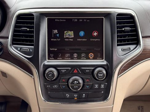 Used 2014 Jeep Grand Cherokee Overland RWD image 27