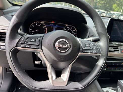 Used 2026 Nissan Altima 2.5 SV FWD image 28