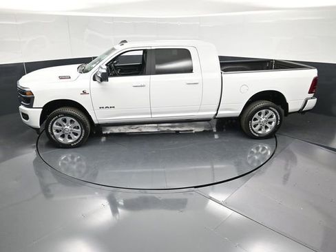 New 2026 RAM 2500 Laramie AWD/4WD image 55