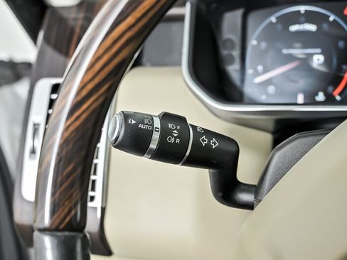 Used 2015 Land Rover Range Rover Supercharged AWD/4WD image 24