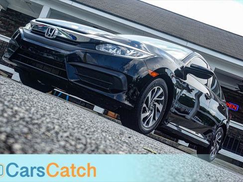 Used 2018 Honda Civic EX image 4