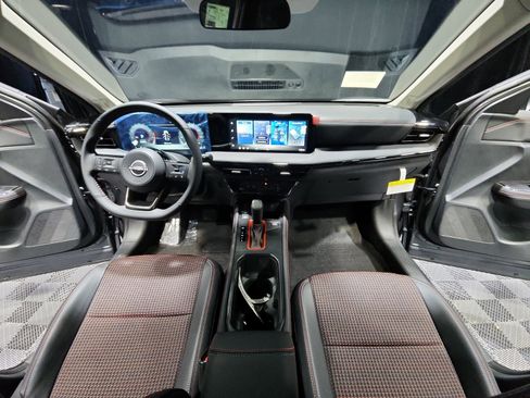 New 2026 Nissan Kicks SR FWD image 20