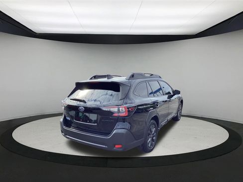 Used 2024 Subaru Outback Onyx Edition AWD/4WD image 8
