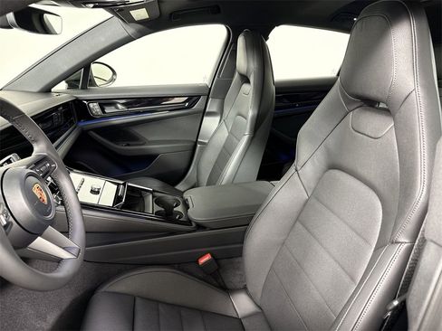 New 2026 Porsche Panamera 4 image 5