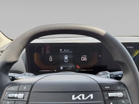 Used 2025 Kia K4 FWD image 14