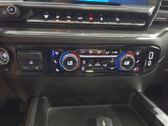 Used 2024 Chevrolet Silverado 3500 High Country w/ High Country Premium Package AWD/4WD image 9