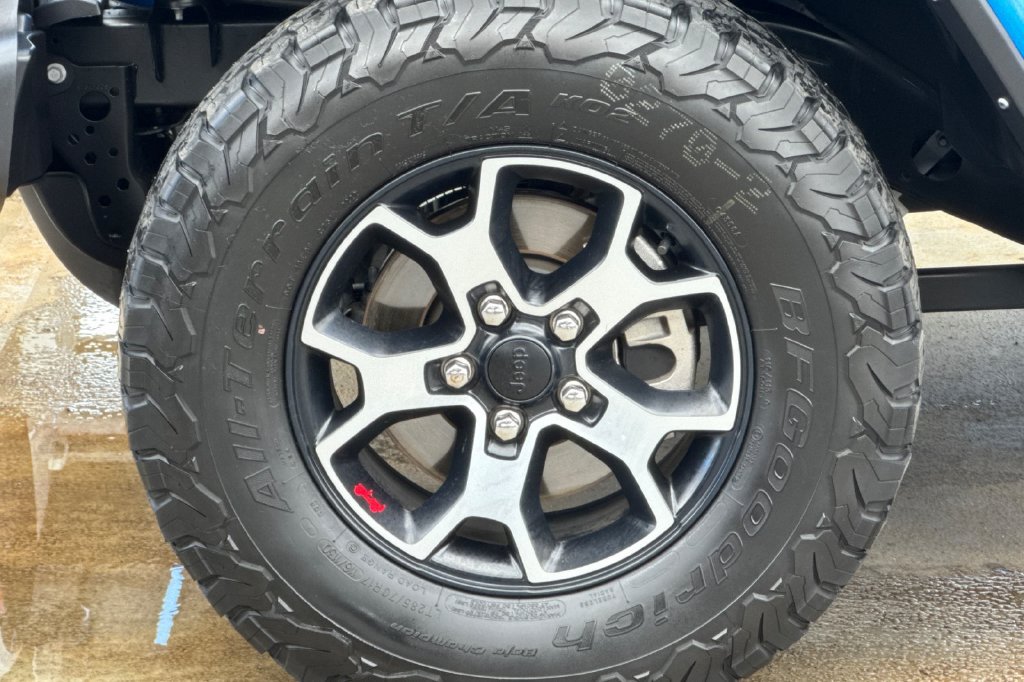 Used 2022 Jeep Wrangler Unlimited Rubicon w/ LED Lighting Group AWD/4WD image 25