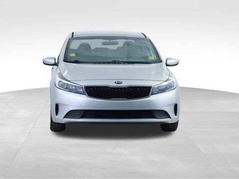 Used 2017 Kia Forte LX image 7