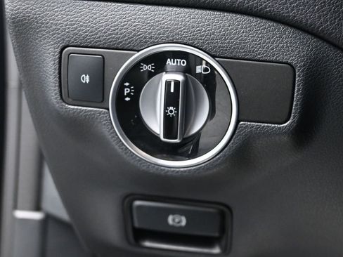 Used 2018 Mercedes-Benz CLA 250 4MATIC image 21