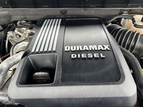 Used 2025 Chevrolet Silverado 1500 LTZ AWD/4WD image 10