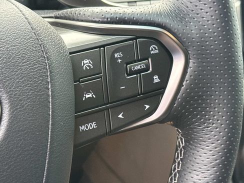 Used 2025 Lexus LX 600 F Sport w/ Accessory Package (2T) AWD/4WD image 26