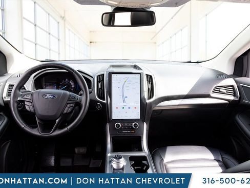Used 2022 Ford Edge SEL w/ Convenience Package AWD/4WD image 4