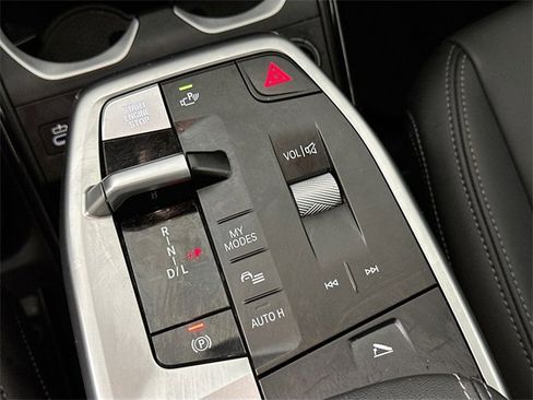 Used 2025 BMW X1 xDrive28i image 15