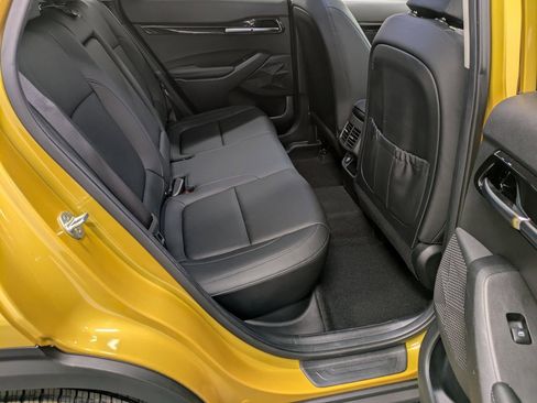 Certified 2022 Kia Seltos SX w/ Sunroof Package image 26