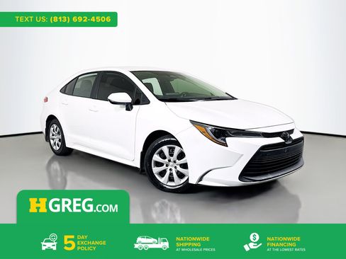 Used 2025 Toyota Corolla LE FWD image 1