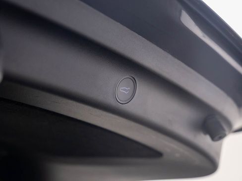 Used 2023 Tesla Model Y Long Range image 34