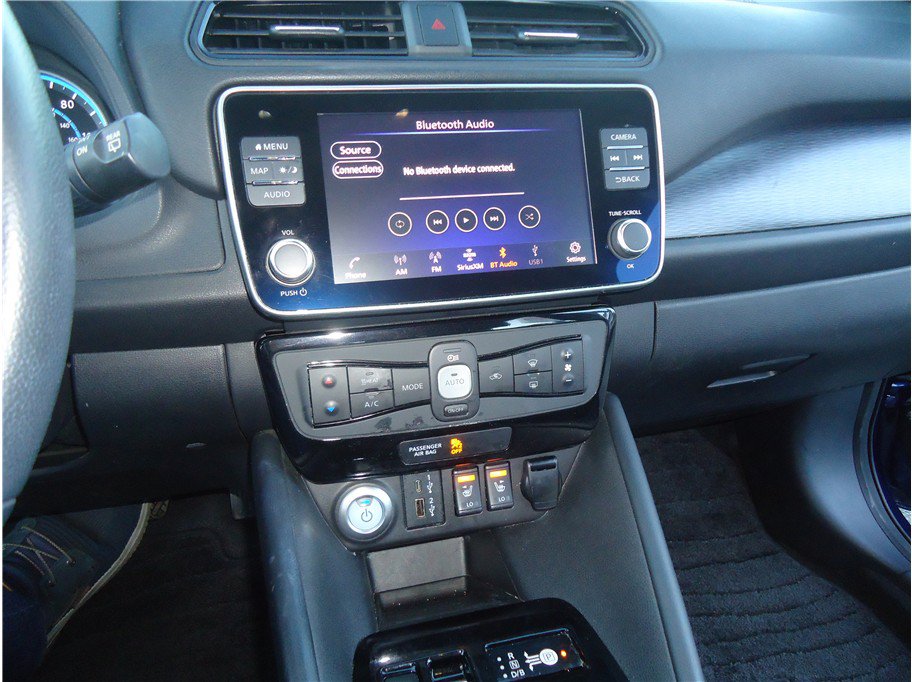 Used 2020 Nissan Leaf SV w/ SV All Weather Package FWD image 21