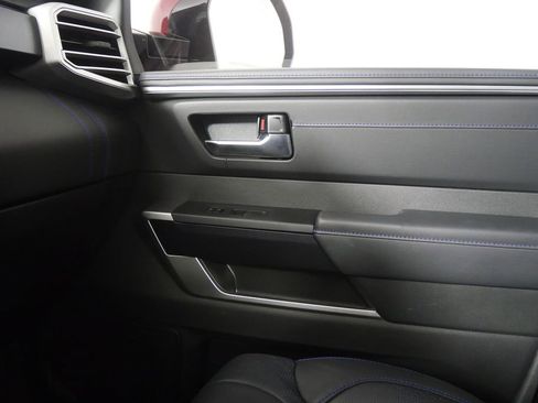 Used 2025 Toyota Sequoia Platinum image 34