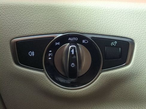 Used 2018 Mercedes-Benz E 300 image 30