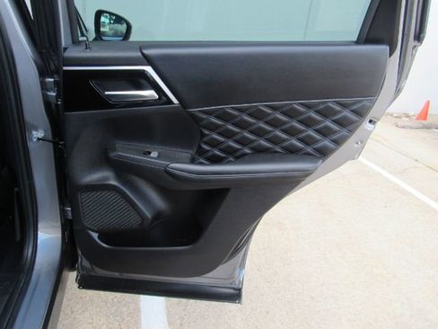Used 2022 Mitsubishi Outlander SEL image 25