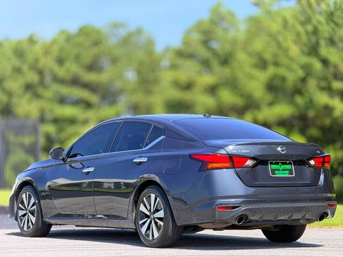 Used 2019 Nissan Altima 2.5 SL FWD image 8