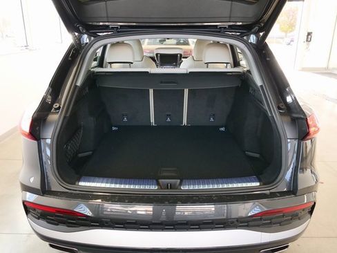 New 2025 Audi Q5 Premium Plus image 12