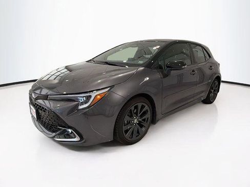 Certified 2025 Toyota Corolla XSE FWD image 3