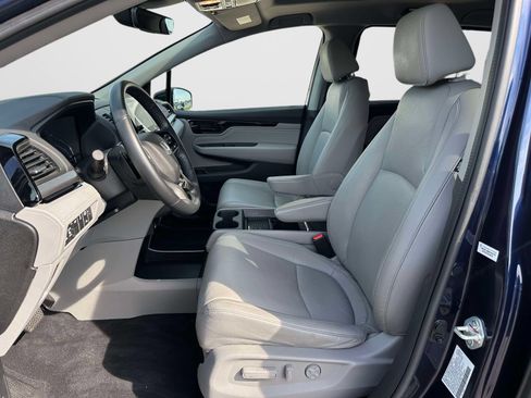 Used 2023 Honda Odyssey Touring image 14