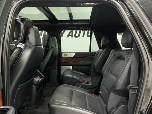 Used 2023 Lincoln Navigator L Reserve AWD/4WD image 28
