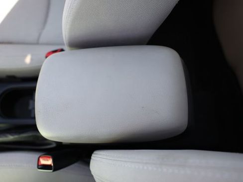 Used 2018 Subaru Forester 2.5i Premium image 31