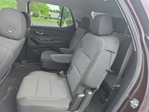 Used 2021 Chevrolet Traverse LT AWD/4WD image 24