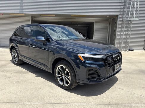 New 2026 Audi Q7 2.0T Premium AWD/4WD image 3