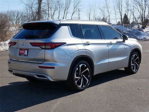 Used 2023 Mitsubishi Outlander SEL image 7