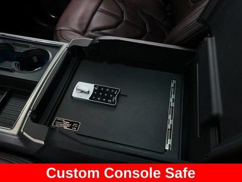 Used 2018 Ford F250 Platinum w/ Platinum Ultimate Package AWD/4WD image 19