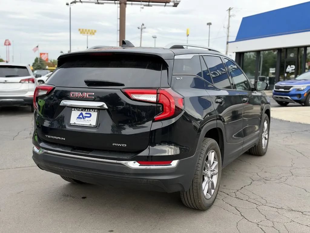 Used 2023 GMC Terrain SLT AWD/4WD image 6
