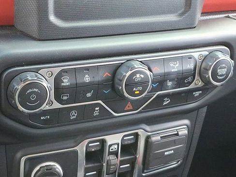 Used 2021 Jeep Wrangler Unlimited Rubicon w/ LED Lighting Group image 20