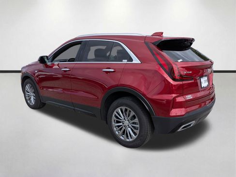 Used 2024 Cadillac XT4 Premium Luxury w/ Cold Weather Package FWD image 6